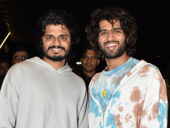 Vijay deverkonda and Anand deverkonda In mahbubnagar for movie premiere